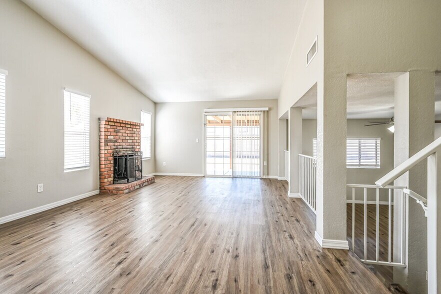 Building Photo - 4725 W Wescott Dr
