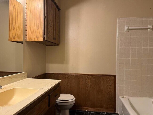 Building Photo - 10329 Exter Ave
