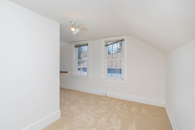 Building Photo - 4814 36th Ave NE