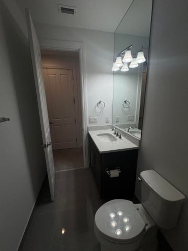 Building Photo - 615 Windward Cir N