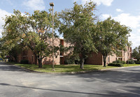 Building Photo - Columbus Gardens