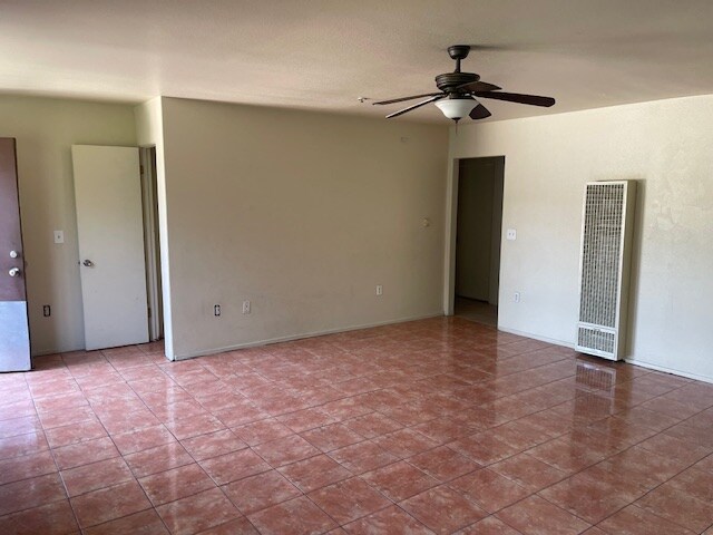 Building Photo - 5243 Huntington Dr