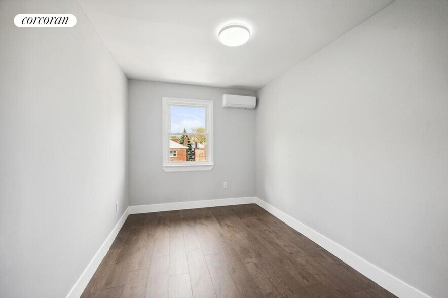 Building Photo - 224 W 252nd St