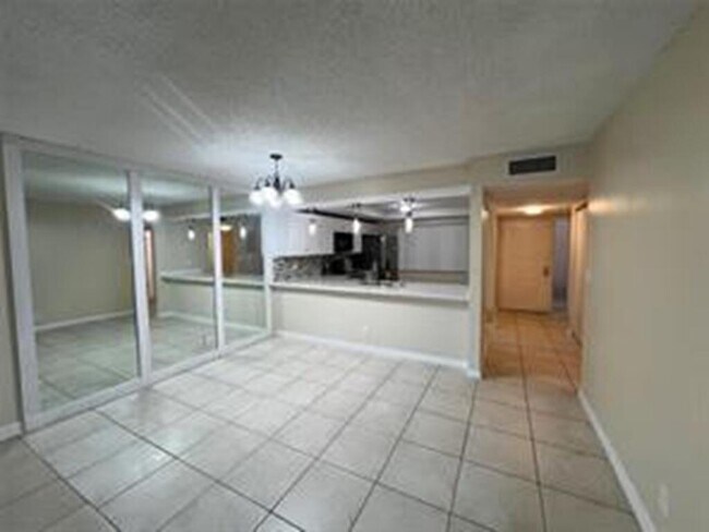 Building Photo - 8040 Hampton Blvd