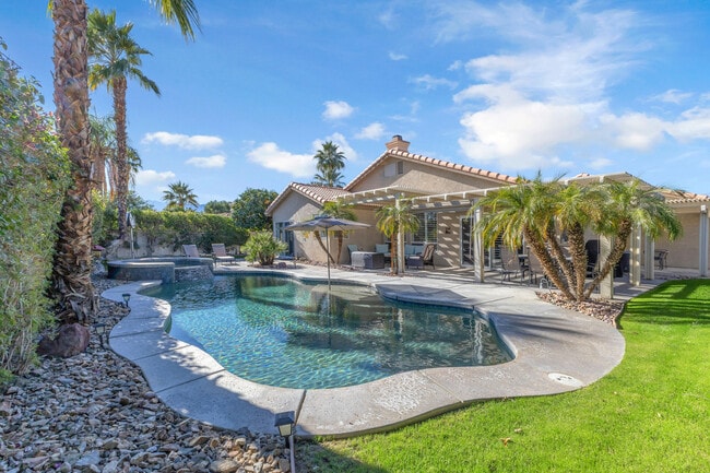 Building Photo - 170 Vía Tramonto