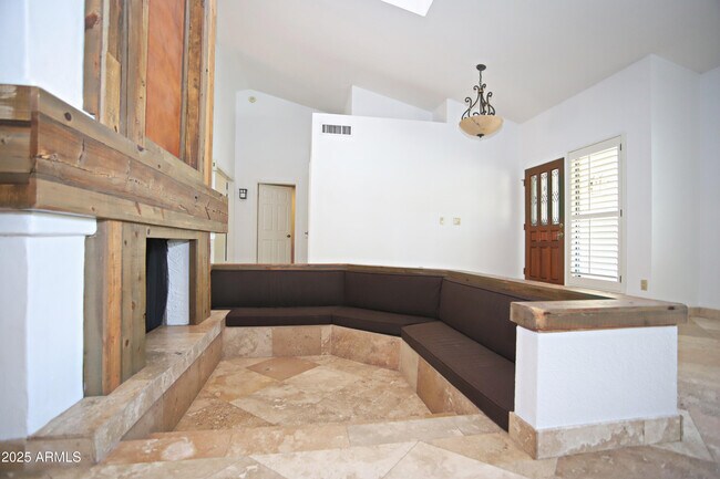 Building Photo - 10575 E Mission Ln