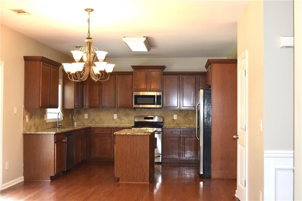 Building Photo - 3327 Edenridge Ct
