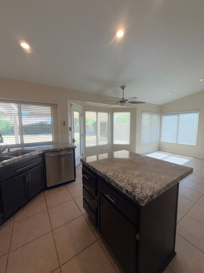 Building Photo - 3-Bedroom Home, Large Rear Yard! La Quinta, Long-term (1 Year) Rental