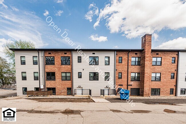 Building Photo - 1823 Griswold Dr