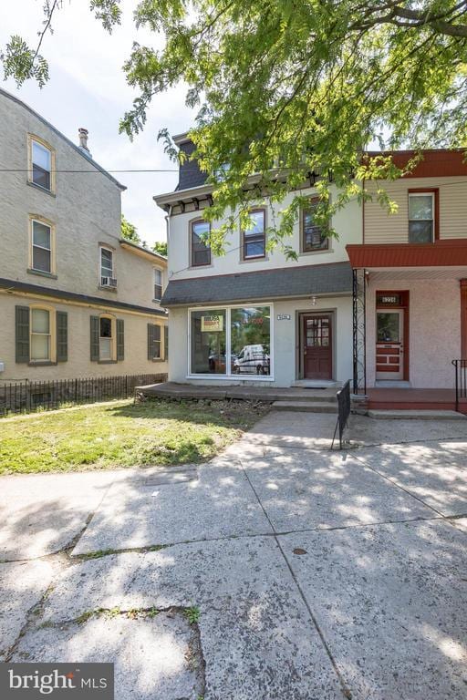 Building Photo - 6234 Ridge Ave