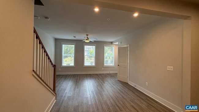 Building Photo - 628 Noush Ct