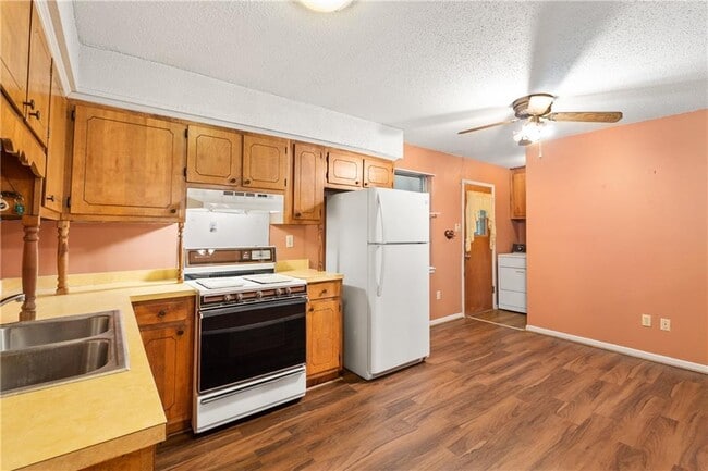 Building Photo - 11297 Old Moffat Rd