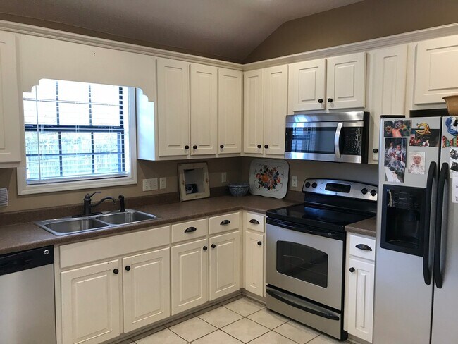 Building Photo - 106 Bailey Patricia Ave