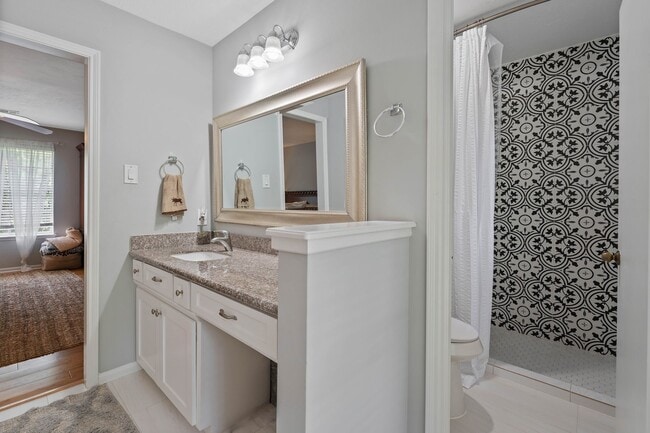 Building Photo - 2828 S Logrun Cir