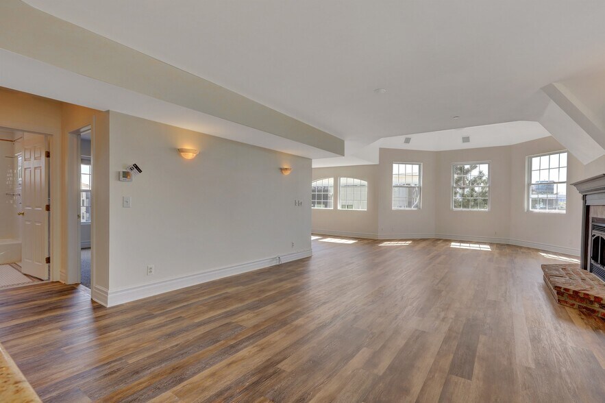 Building Photo - 170 Undercliff Ave