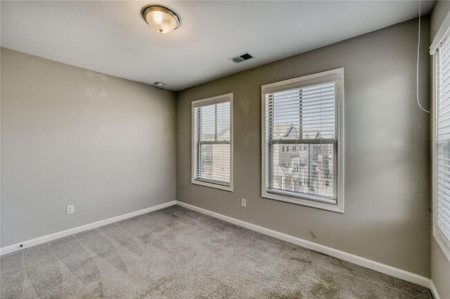 Building Photo - 901 Sunset Park Dr