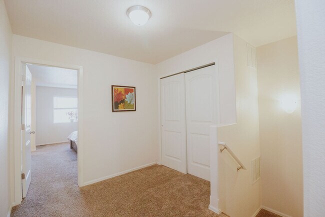 Building Photo - 2138 Phillips Alley