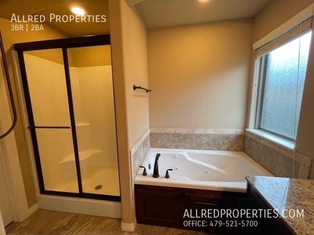 Building Photo - 3556 Country Meadow