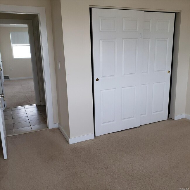 Building Photo - 32 Sheridan Rd