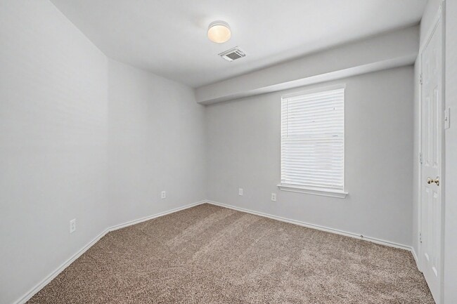 Building Photo - 43 S Camellia Grove Cir