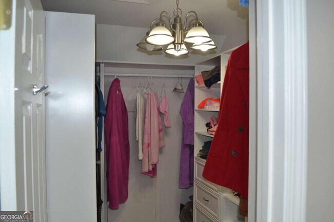 Building Photo - 1620 Grand Jct