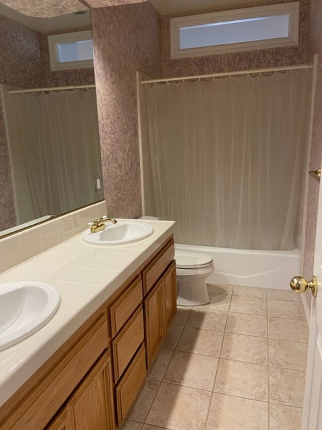 Building Photo - Turnkey Home, Ready For New Occupants!