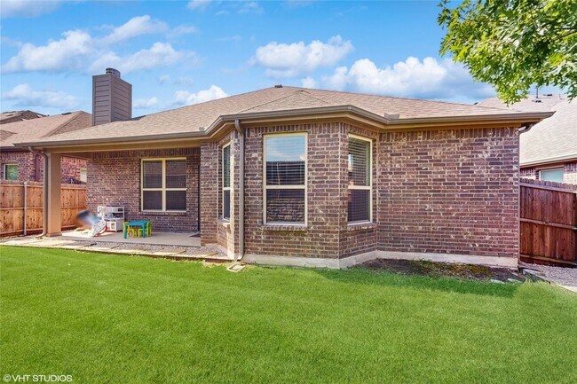 Building Photo - 721 Lake Pleasant Rd