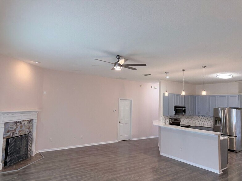 Building Photo - 3515 Laurel Mill Dr