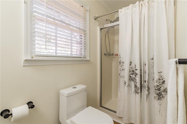 Building Photo - 905 Tanglewood Trail