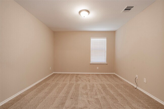 Building Photo - 1120 Decker Dr