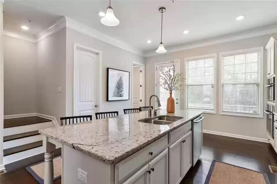 Building Photo - 523 Headwind Wy