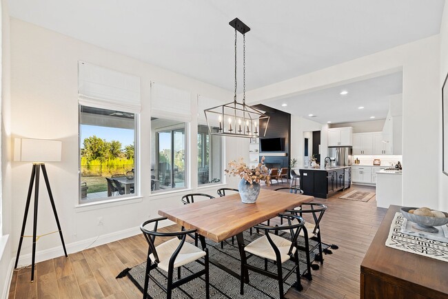 Building Photo - Beautiful Home in Lake Travis