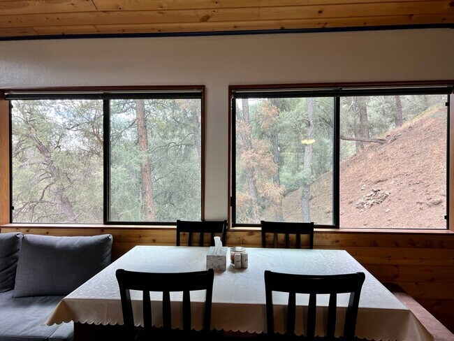 Building Photo - COMING SOON! PRIVATE MOUNTAIN HOME CLOSE T...