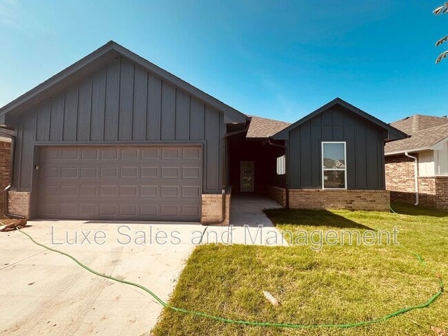 Primary Photo - 8305 NW 163rd Ter