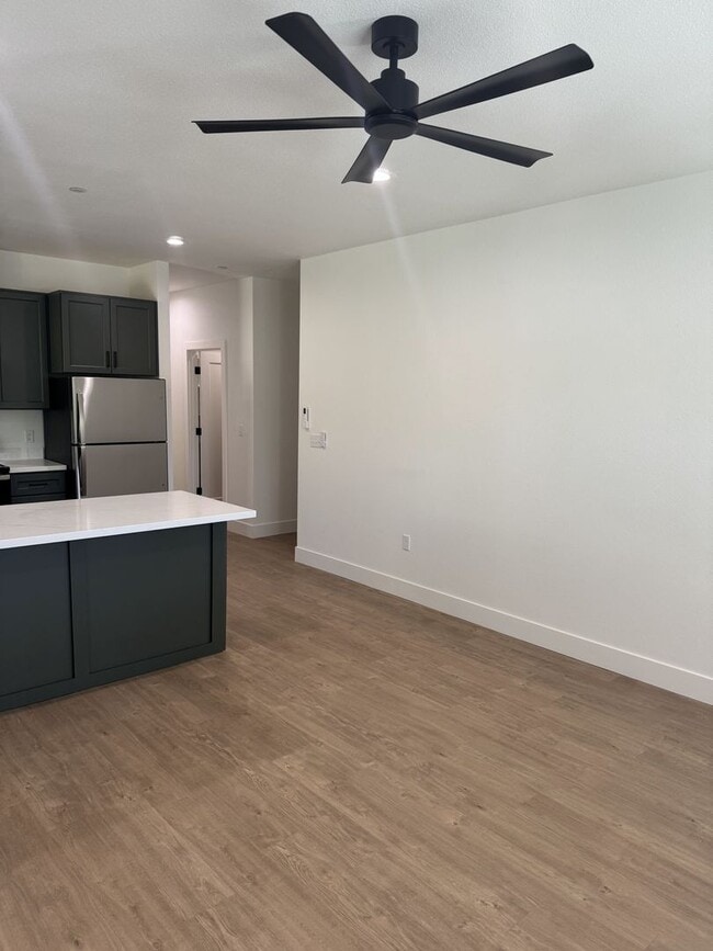 Building Photo - Newly built homes with City of Redding solar!