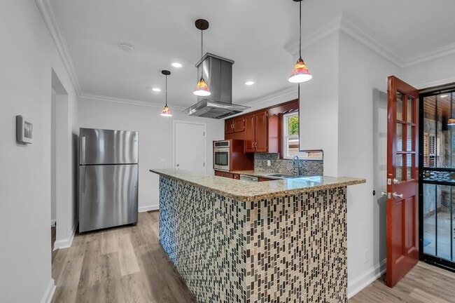 Building Photo - 7453 Harrow Dr