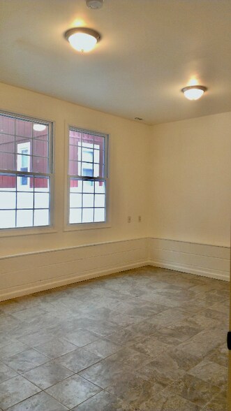 Building Photo - 3118 Main St.