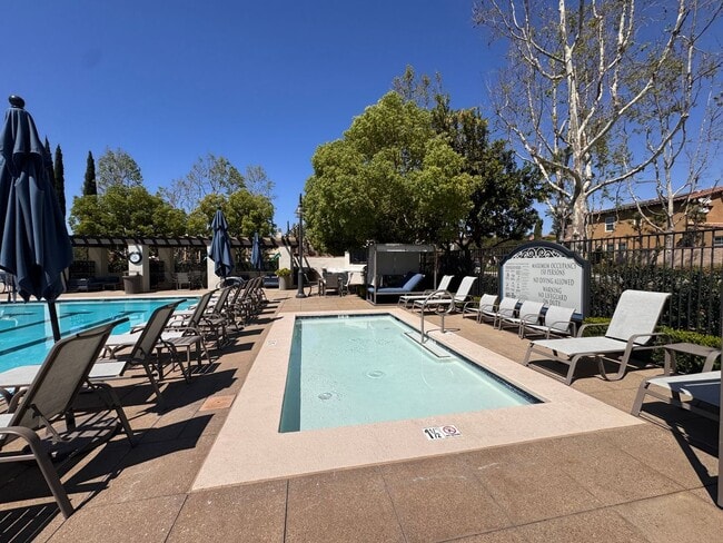 Building Photo - Single House Irvine