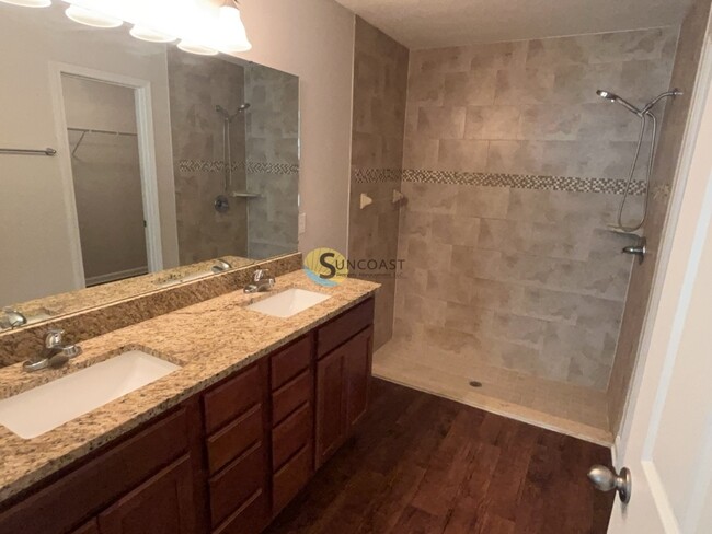 Building Photo - 8175 Golden Bamboo Dr