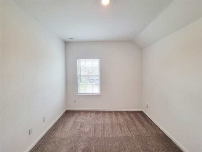 Building Photo - 9422 Vis Fls Trce