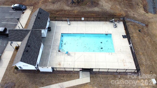 Building Photo - 6430 Revolutionary Trail