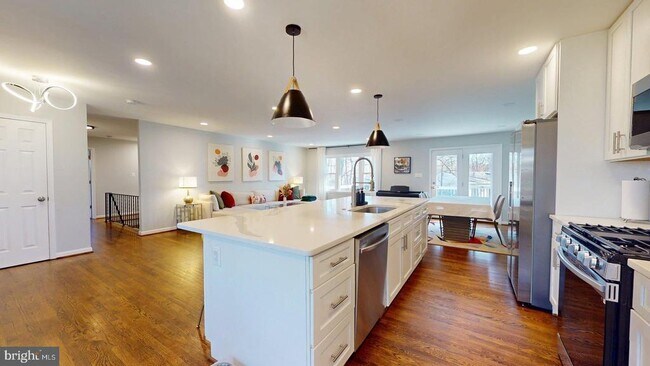 Building Photo - 4707 Holborn Ave