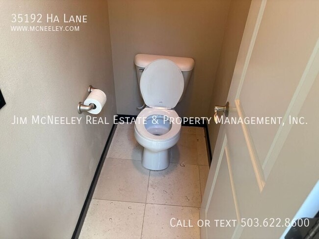 Building Photo - 35192 Ha Ln