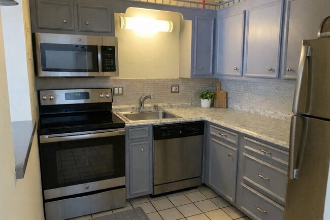 Building Photo - 30 High St