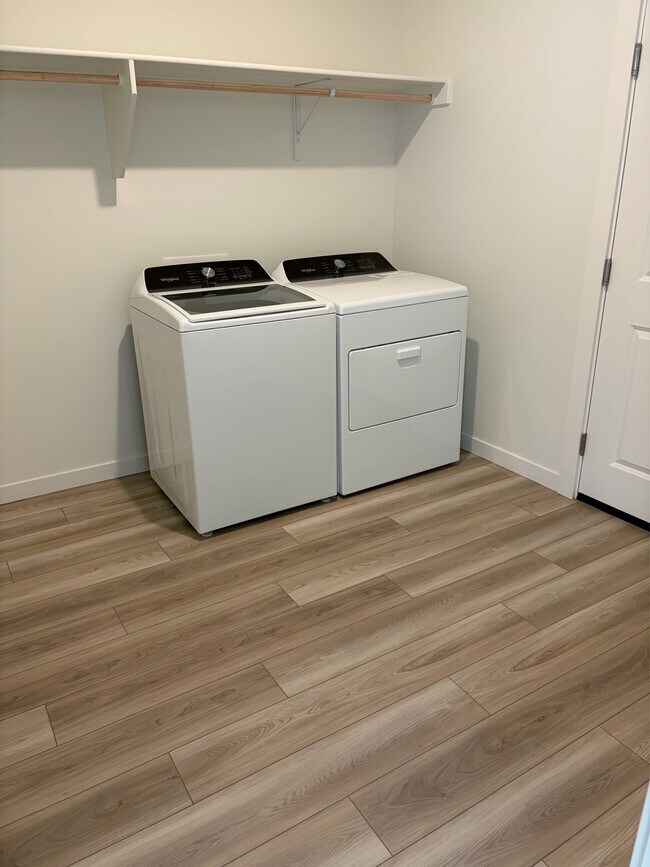 Building Photo - 7821 E Myrtle Bch Dr