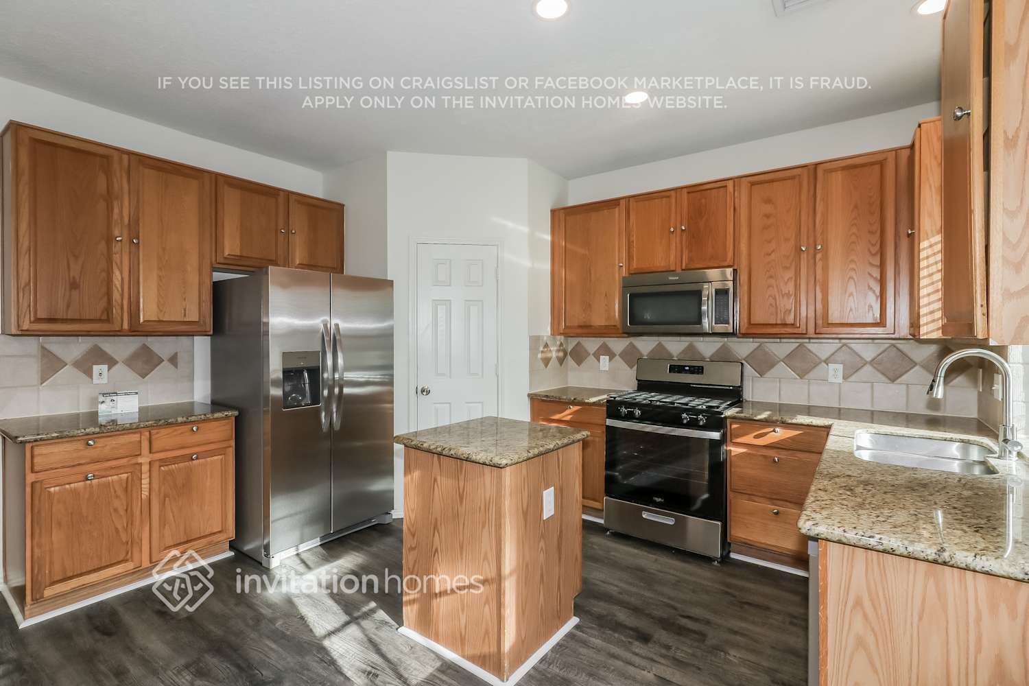 Building Photo - 18611 Atasca S Dr