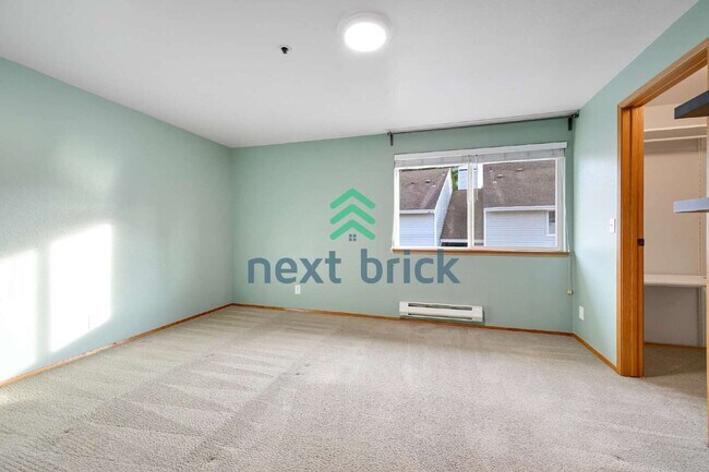 Building Photo - 2 Bedroom, 2 Bathroom Condominium Available for Rent