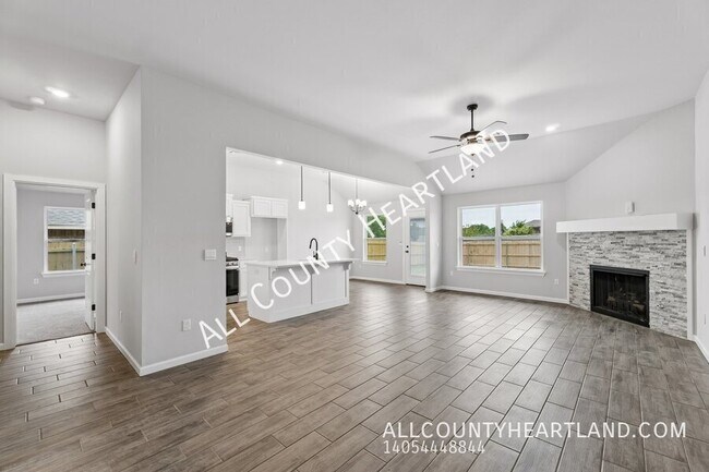 Building Photo - 1017 Redwood Creek Dr