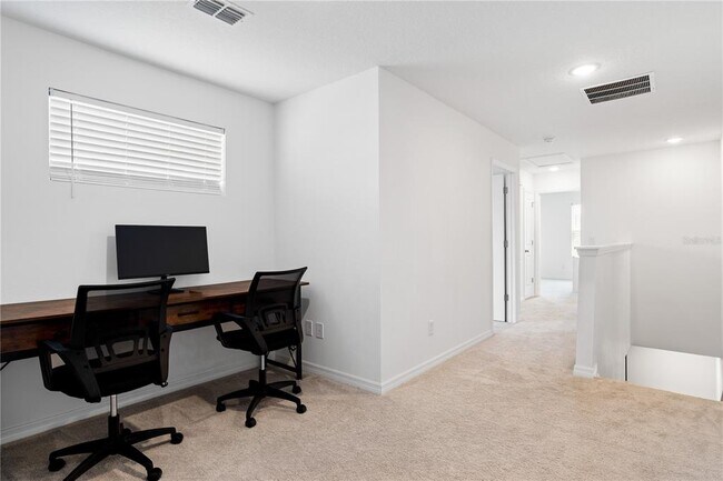 Building Photo - 14984 Windflower Aly