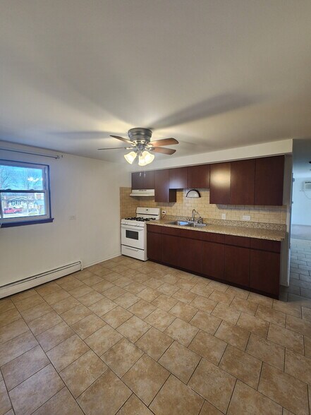 Building Photo - 6946 W 65th St